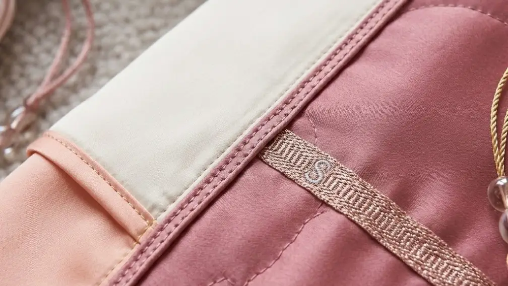 Clean Hardware and Stitching Finish