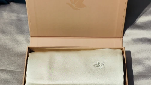 Custom 30momme Silk Pillowcase Gift Set for NATURO CURO