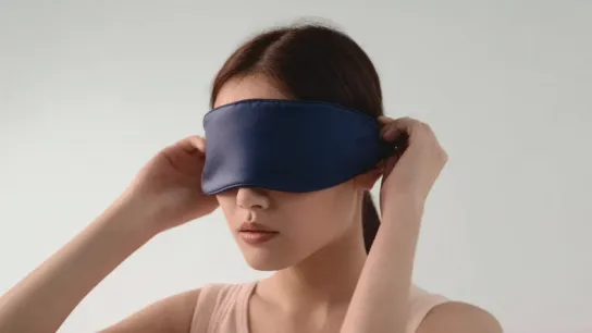 What Is a Weighted Eye Mask? Benefits, Materials, and How It Works